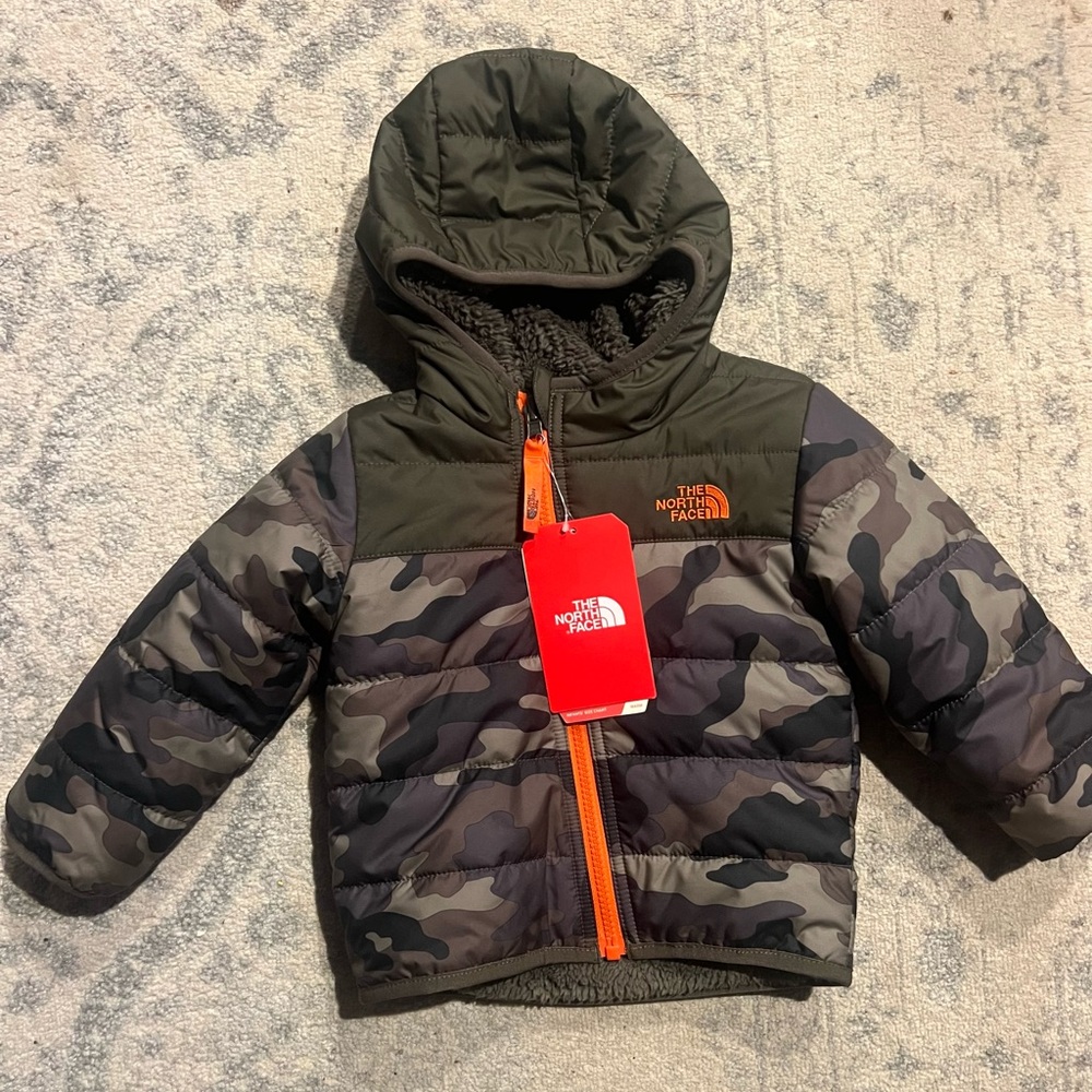 The North Face Kids' Camouflage Chimbo Jacket reversible